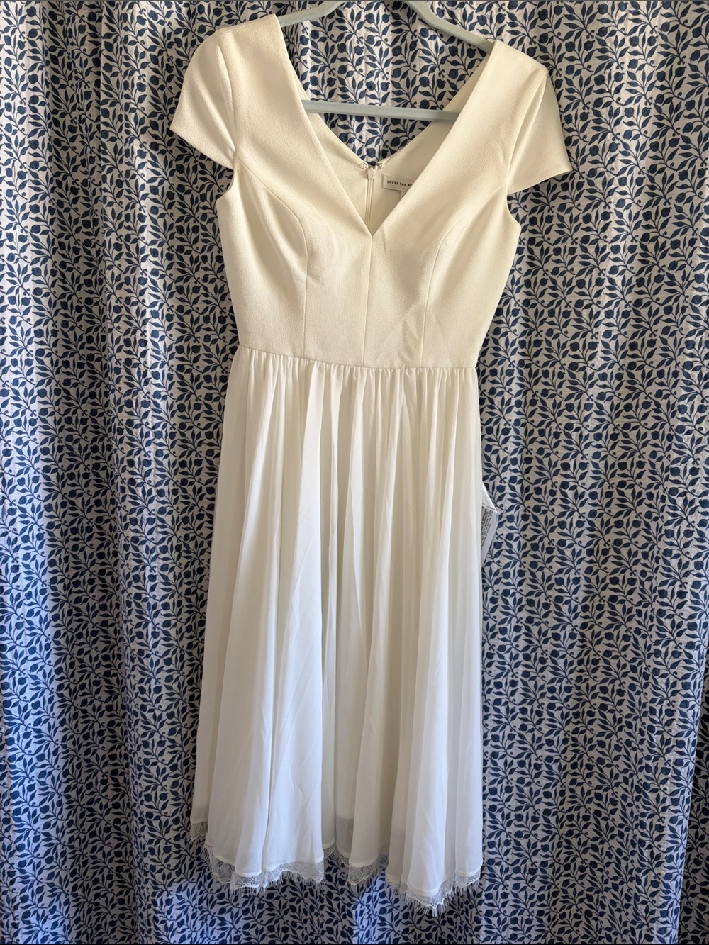Dress the Population White Midi Dress with V-Neck and Cap Sleeves